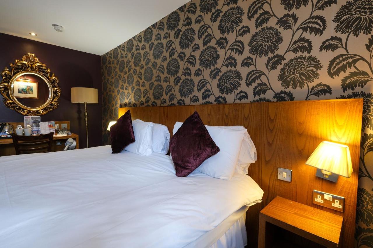 The Unicorn Hotel Wetherspoon ริปอน ภายนอก รูปภาพ