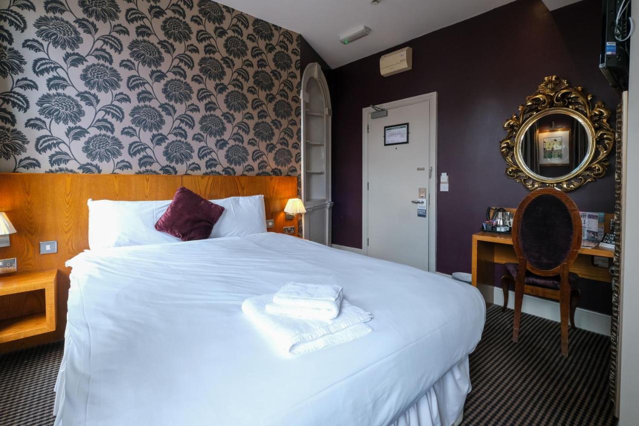 The Unicorn Hotel Wetherspoon ริปอน ภายนอก รูปภาพ