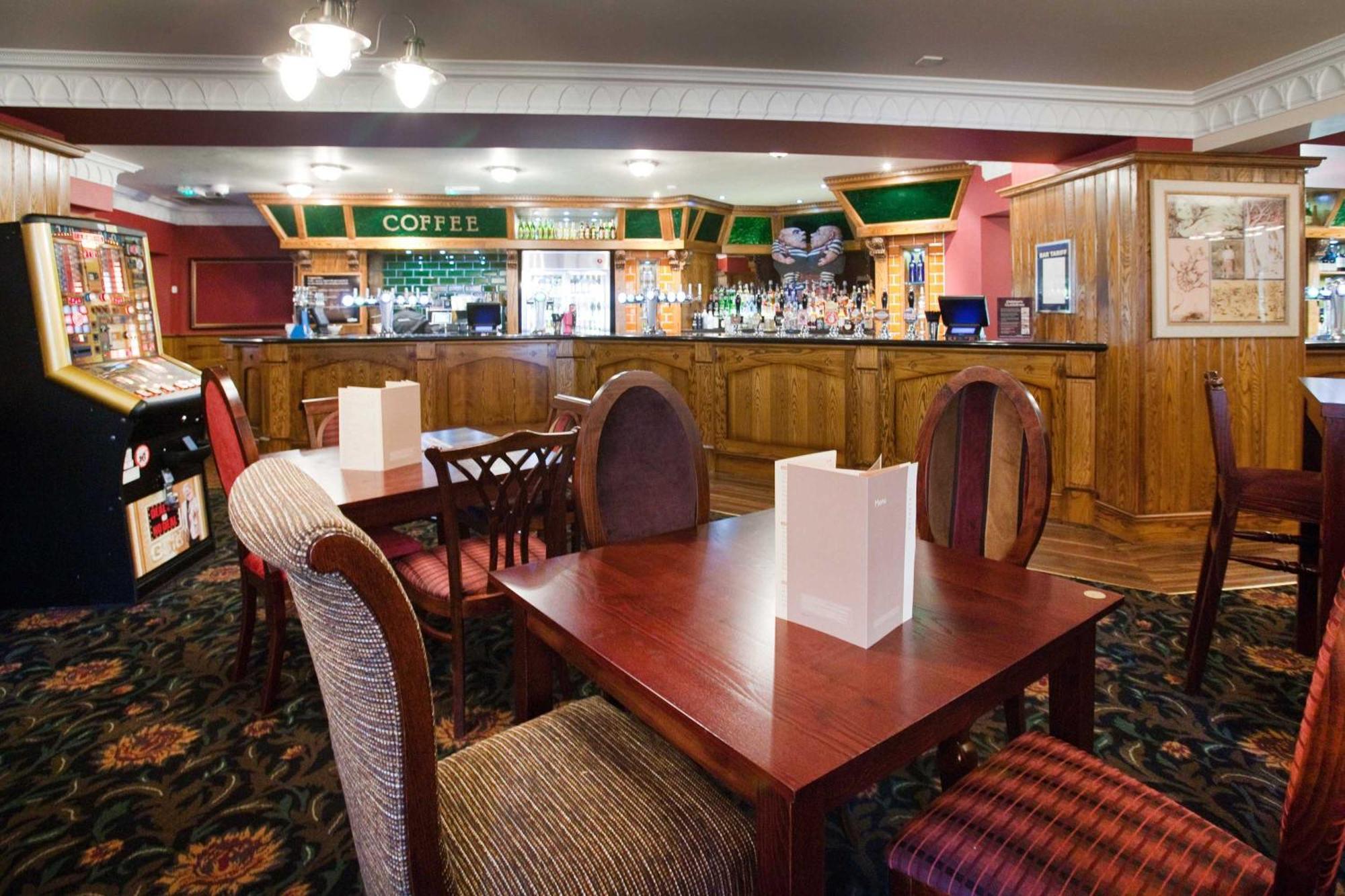 The Unicorn Hotel Wetherspoon ริปอน ภายนอก รูปภาพ