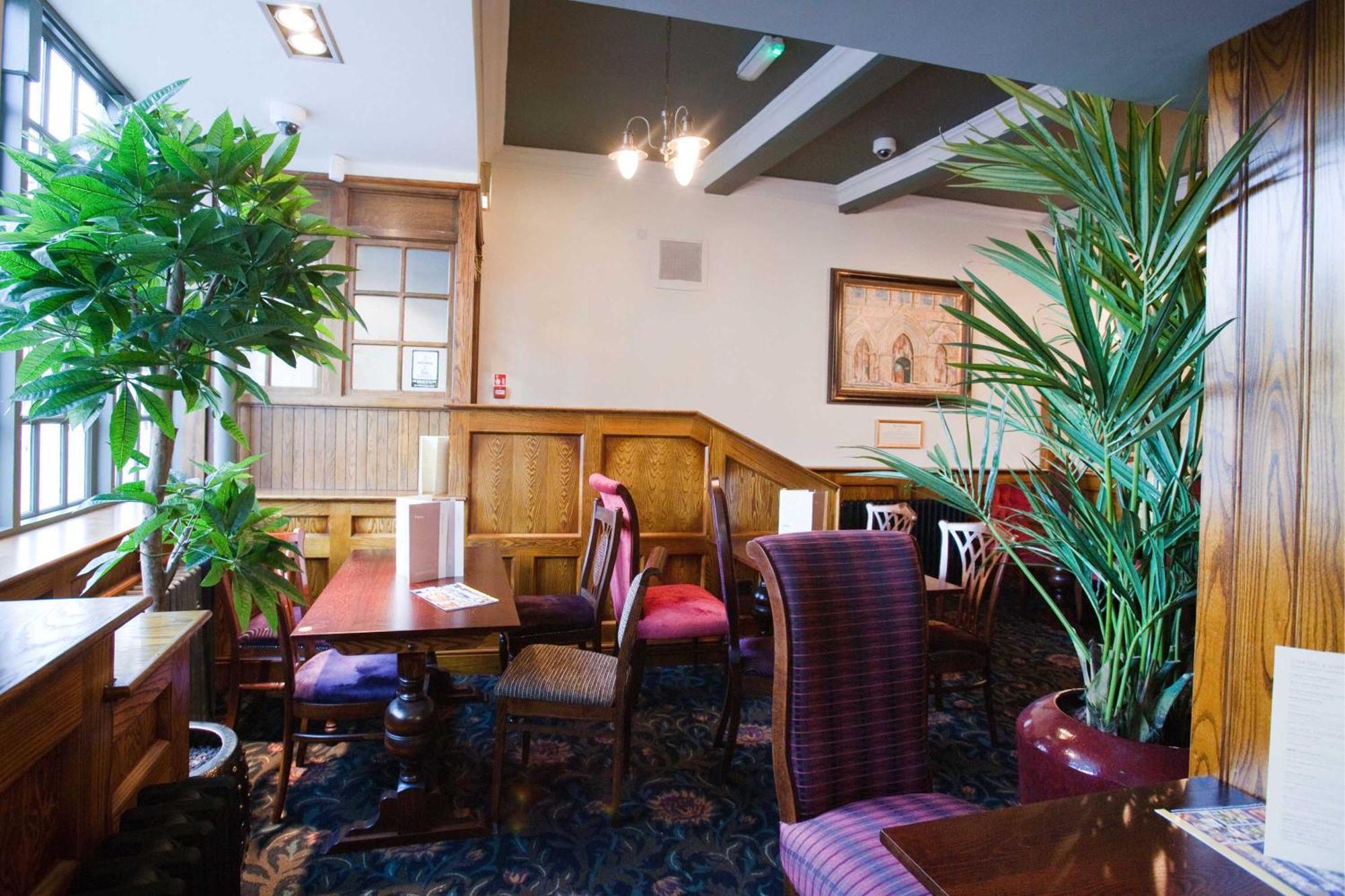 The Unicorn Hotel Wetherspoon ริปอน ภายนอก รูปภาพ