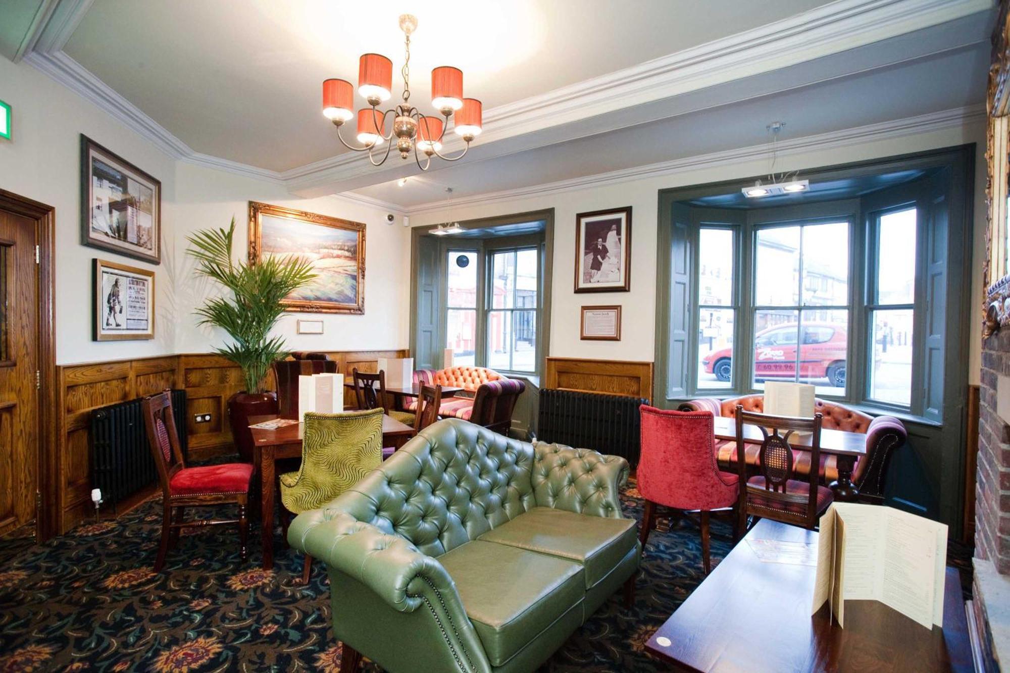 The Unicorn Hotel Wetherspoon ริปอน ภายนอก รูปภาพ