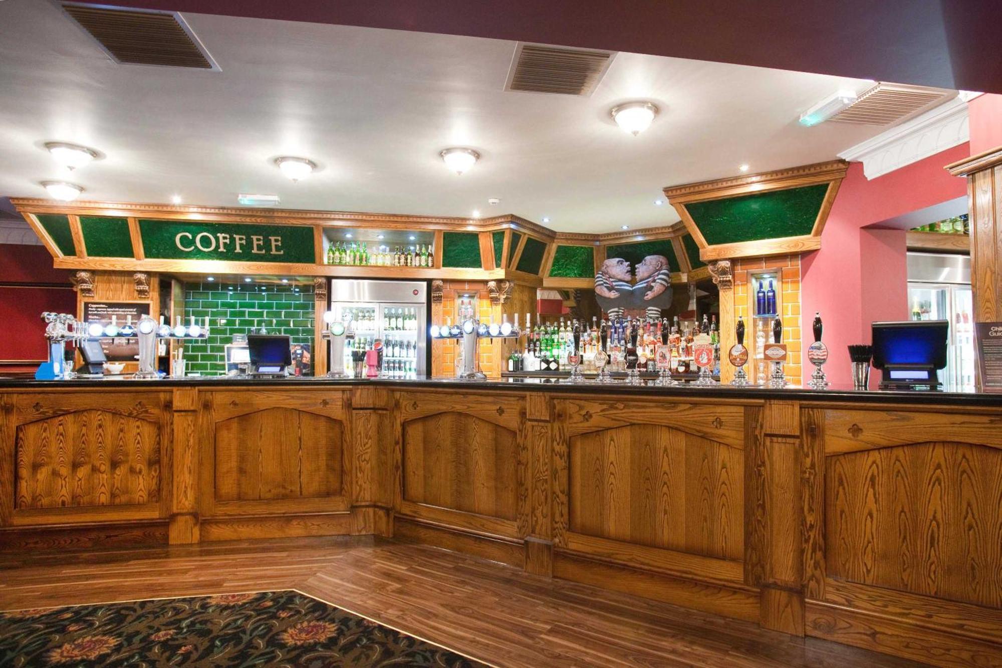 The Unicorn Hotel Wetherspoon ริปอน ภายนอก รูปภาพ