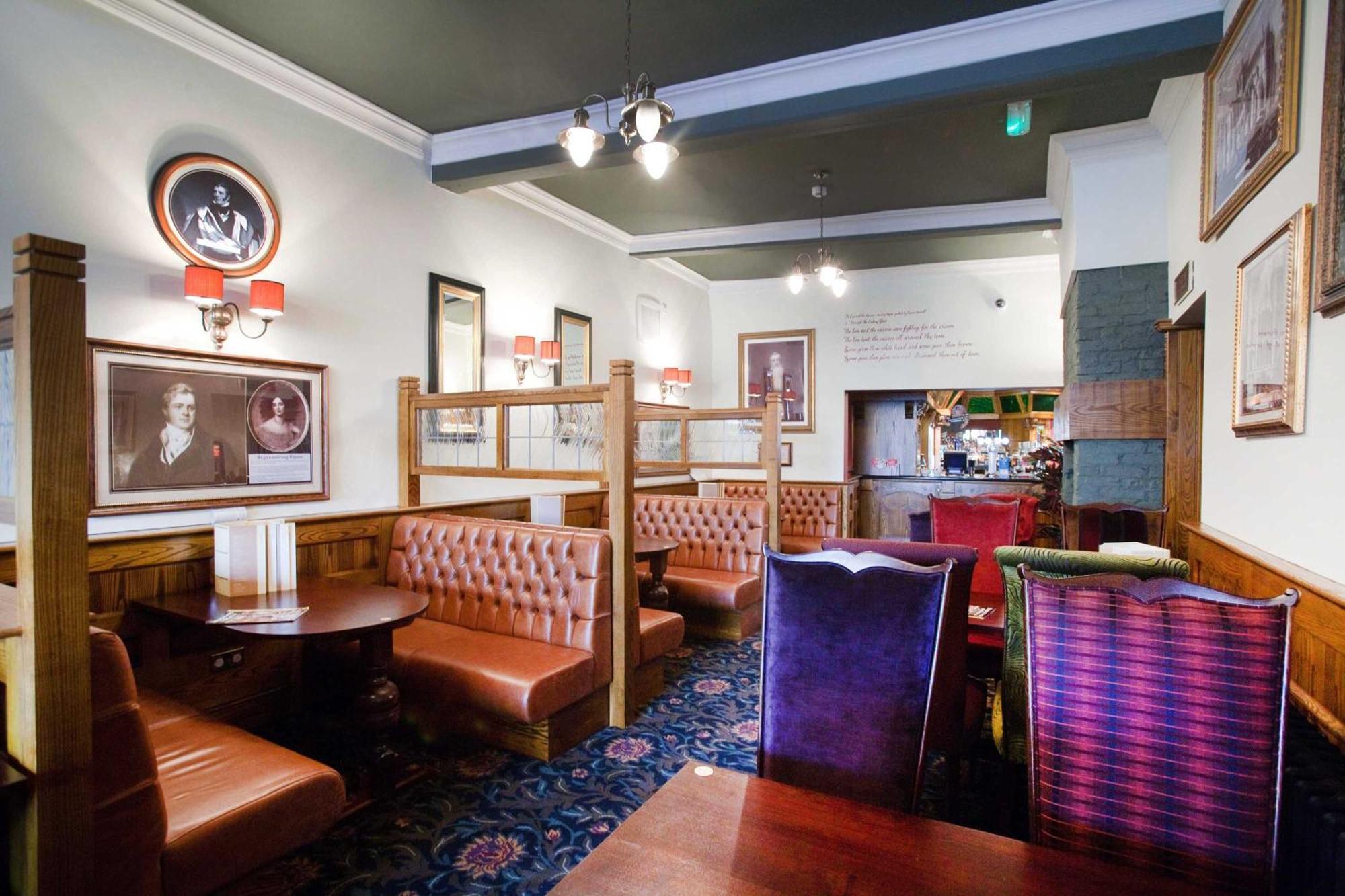 The Unicorn Hotel Wetherspoon ริปอน ภายนอก รูปภาพ