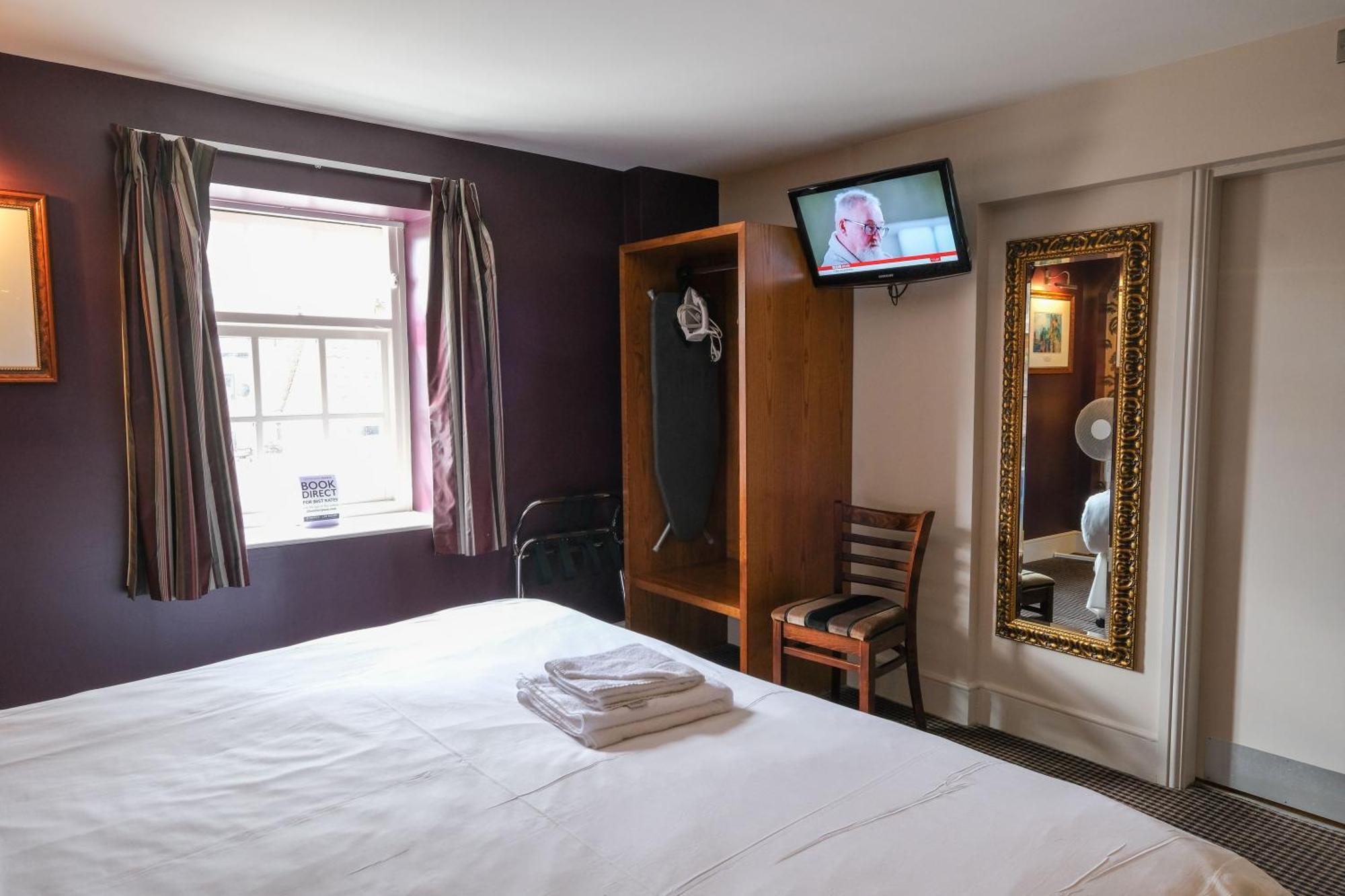 The Unicorn Hotel Wetherspoon ริปอน ภายนอก รูปภาพ