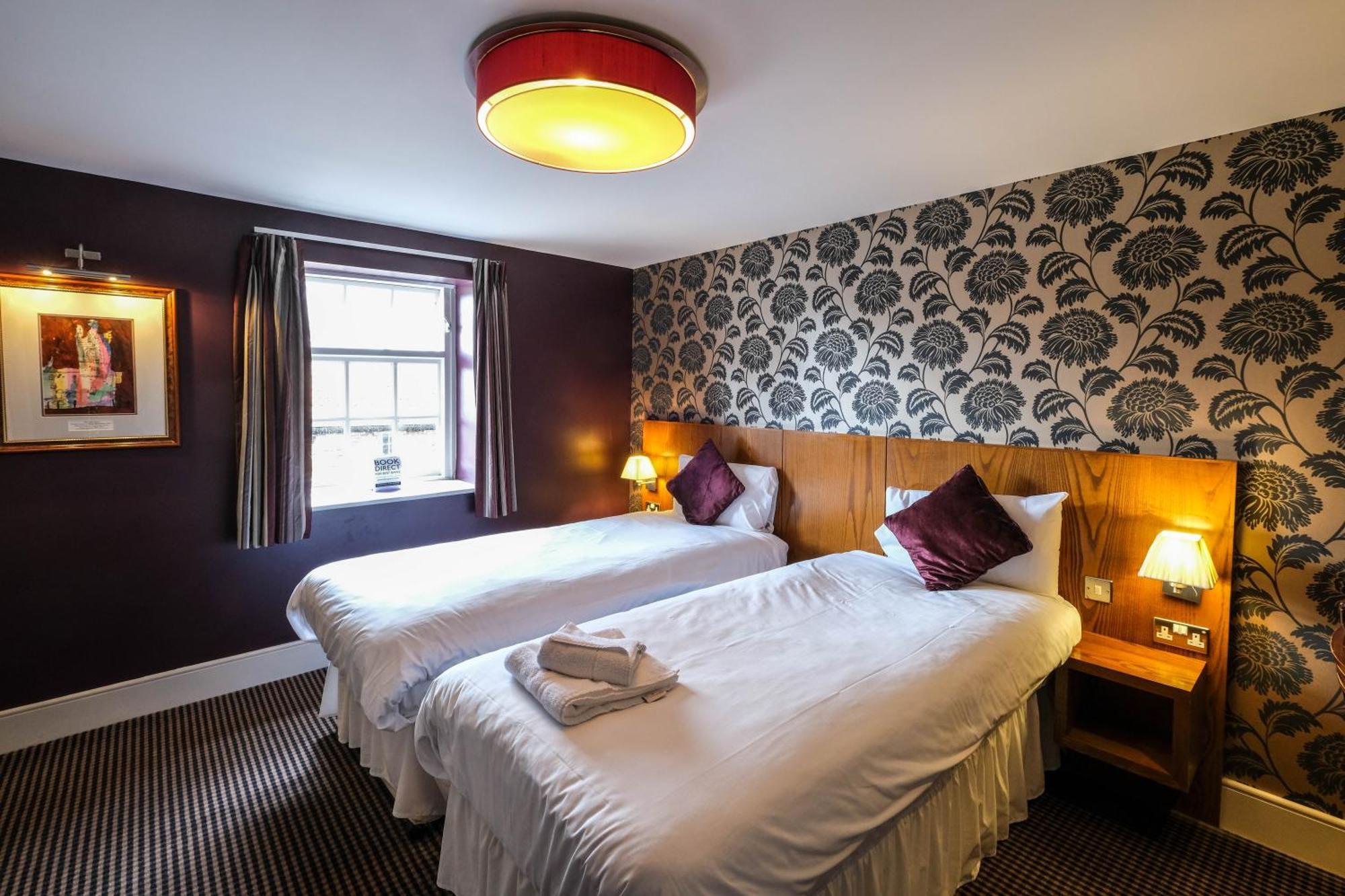The Unicorn Hotel Wetherspoon ริปอน ภายนอก รูปภาพ