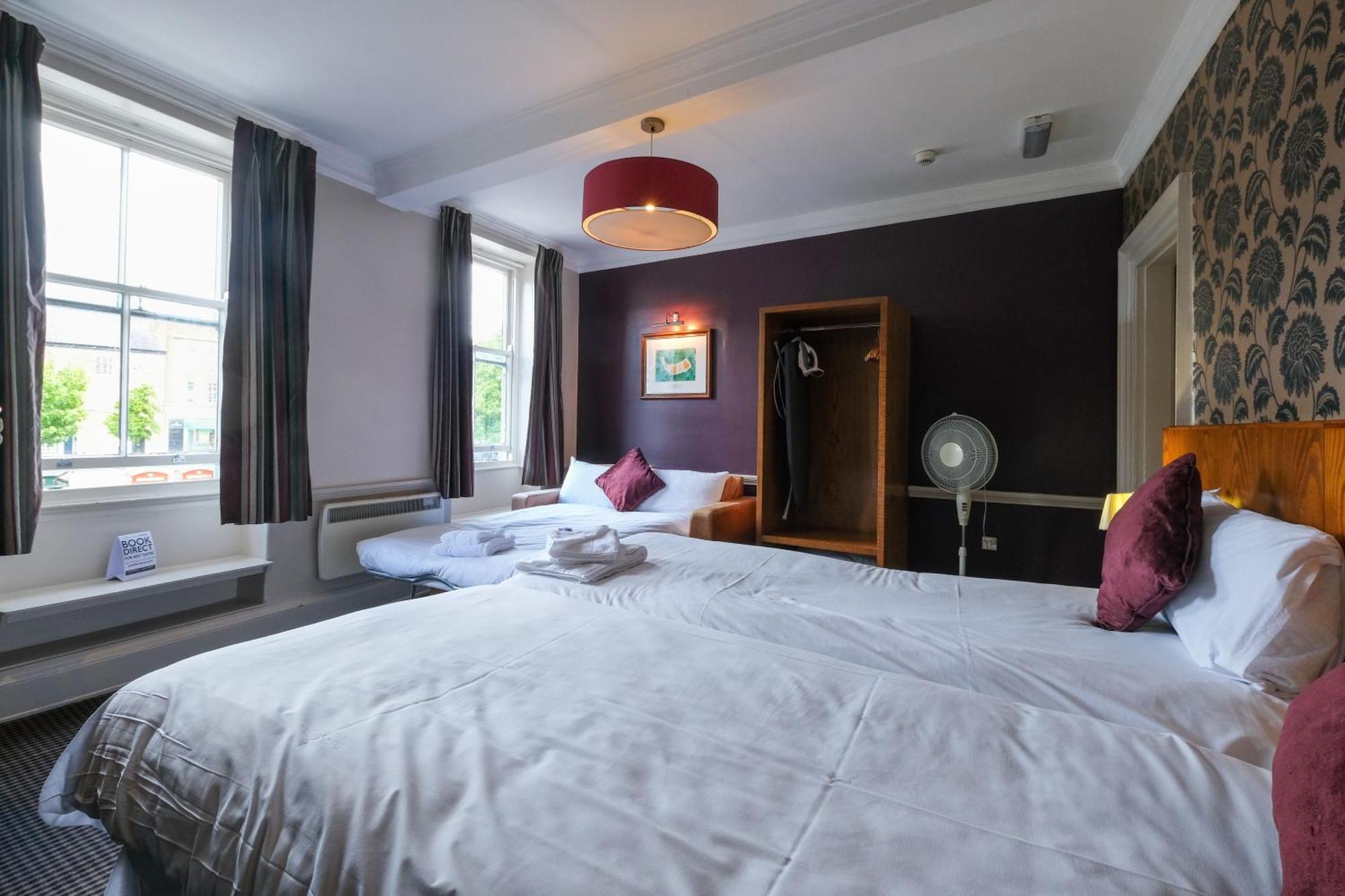 The Unicorn Hotel Wetherspoon ริปอน ภายนอก รูปภาพ